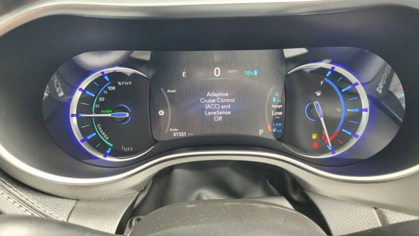 2023 Chrysler Pacifica 2C4RC1S77PR584346