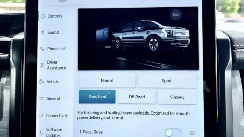 2025 Ford F-150 Lightning 1FT6W3LU0SWG08027