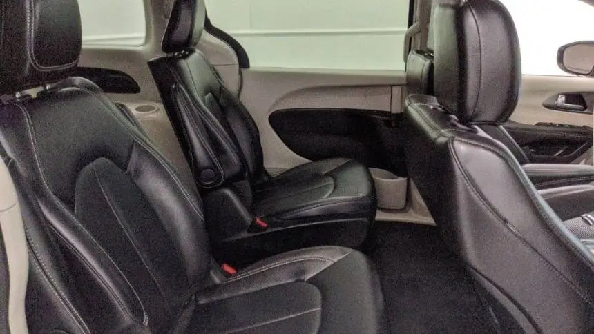 2024 Chrysler Pacifica 2C4RC1S77RR121657