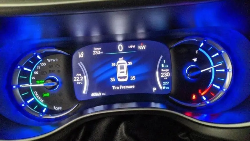 2024 Chrysler Pacifica 2C4RC1S77RR121657