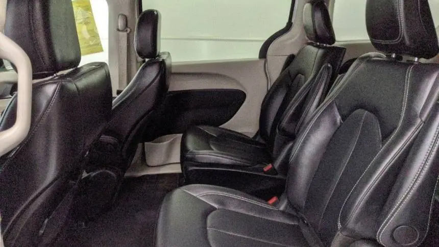 2024 Chrysler Pacifica 2C4RC1S77RR121657