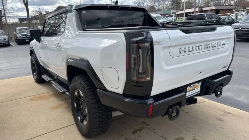 2022 GMC HUMMER EV Pickup 1GT40FDAXNU100968