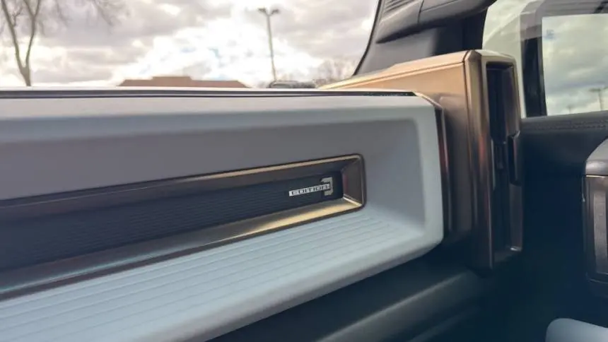 2022 GMC HUMMER EV Pickup 1GT40FDAXNU100968