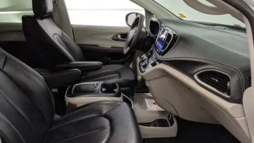 2024 Chrysler Pacifica 2C4RC1S77RR121657