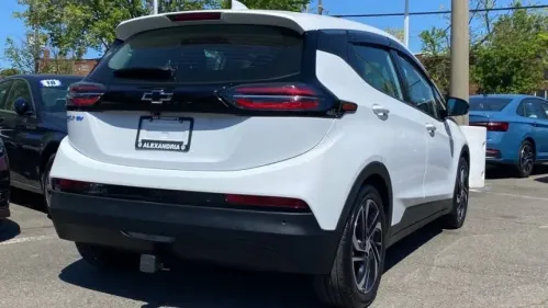 2022 Chevrolet Bolt - Images - 3