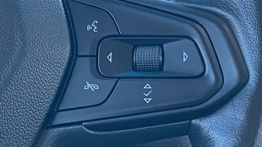 2022 Chevrolet Bolt - Images - 9