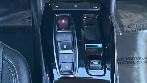 2022 Chevrolet Bolt - Images - 11