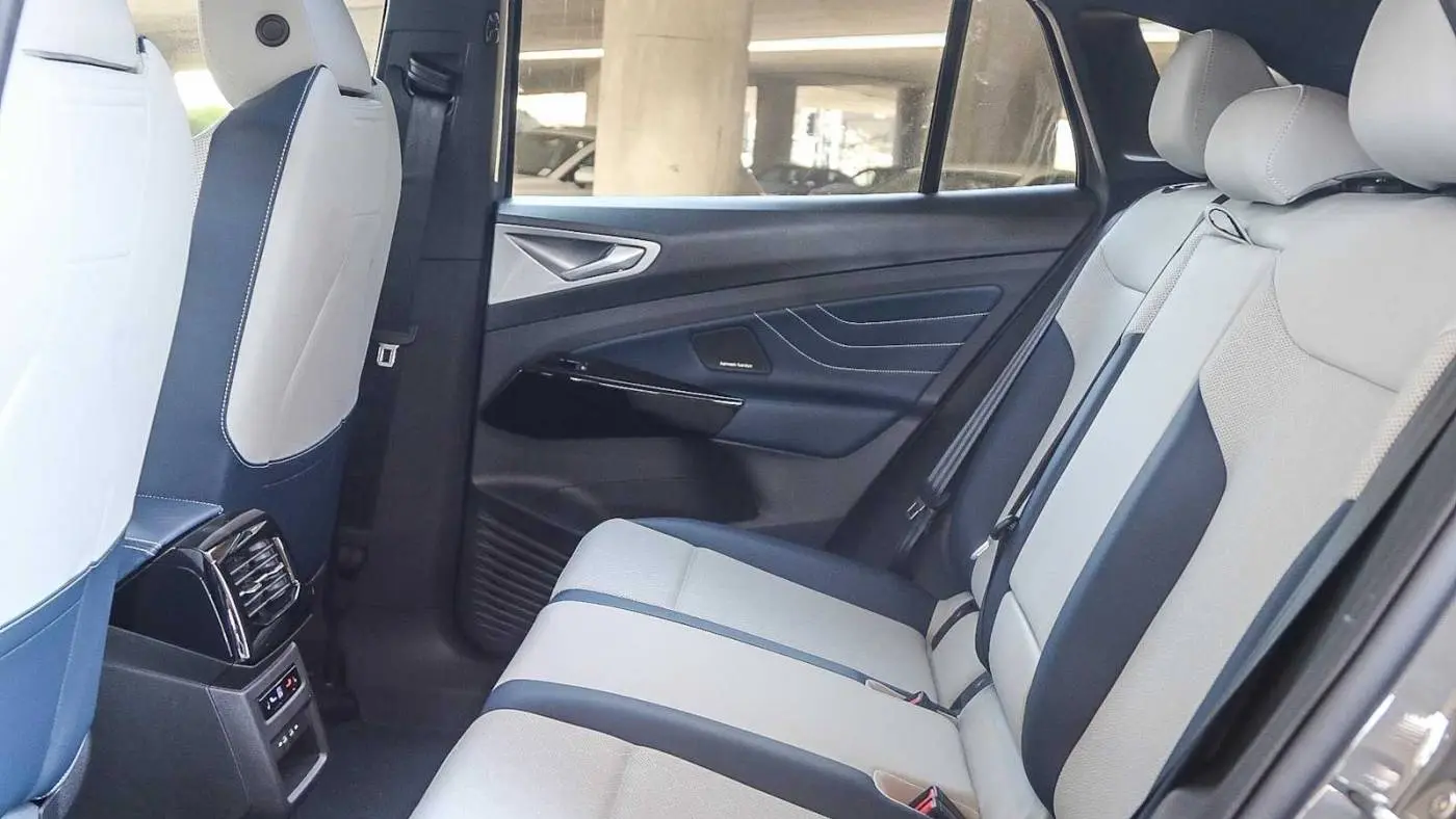 2025 Volkswagen ID.4 1V2JSPE80SC002742