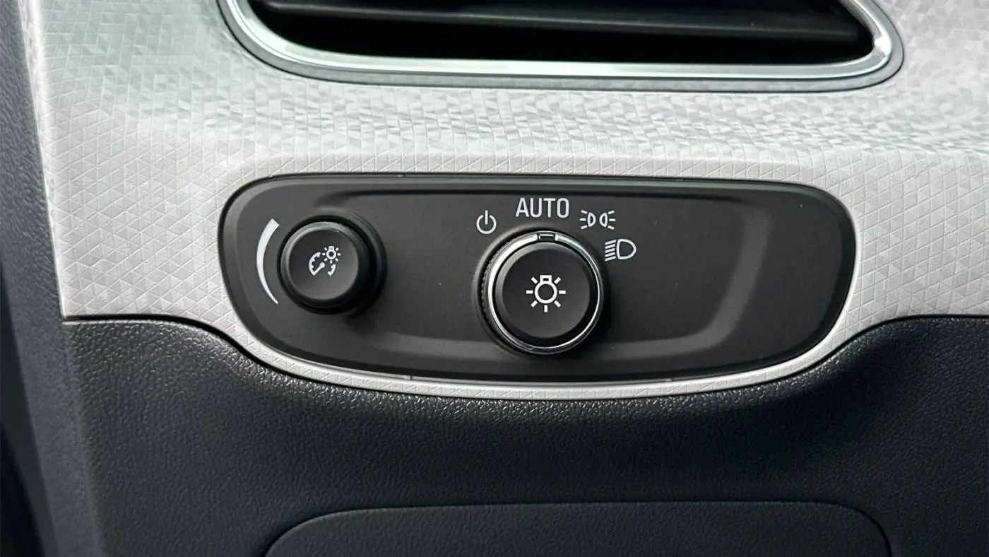 2018 Chevrolet Bolt 1G1FW6S06J4140128