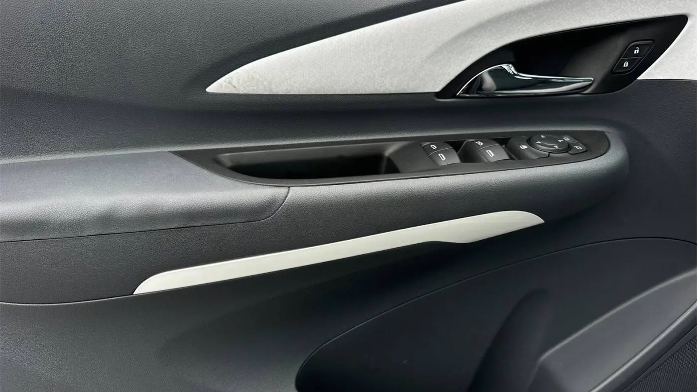 2018 Chevrolet Bolt 1G1FW6S06J4140128