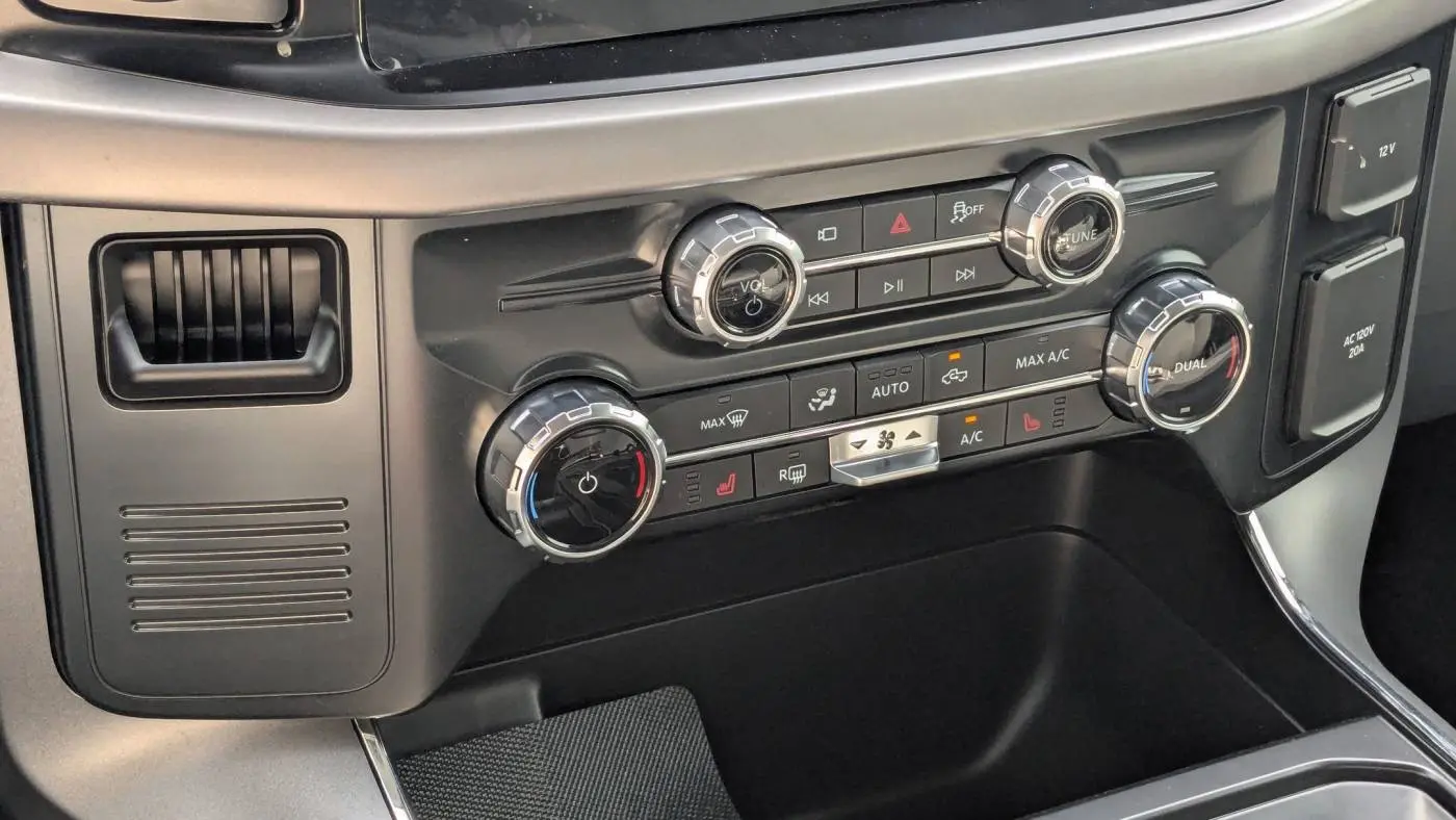 2025 Ford F-150 Lightning 1FTVW3LKXSWG00298
