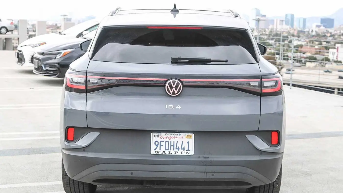 2023 Volkswagen ID.4 1V2EMPE89PC013967