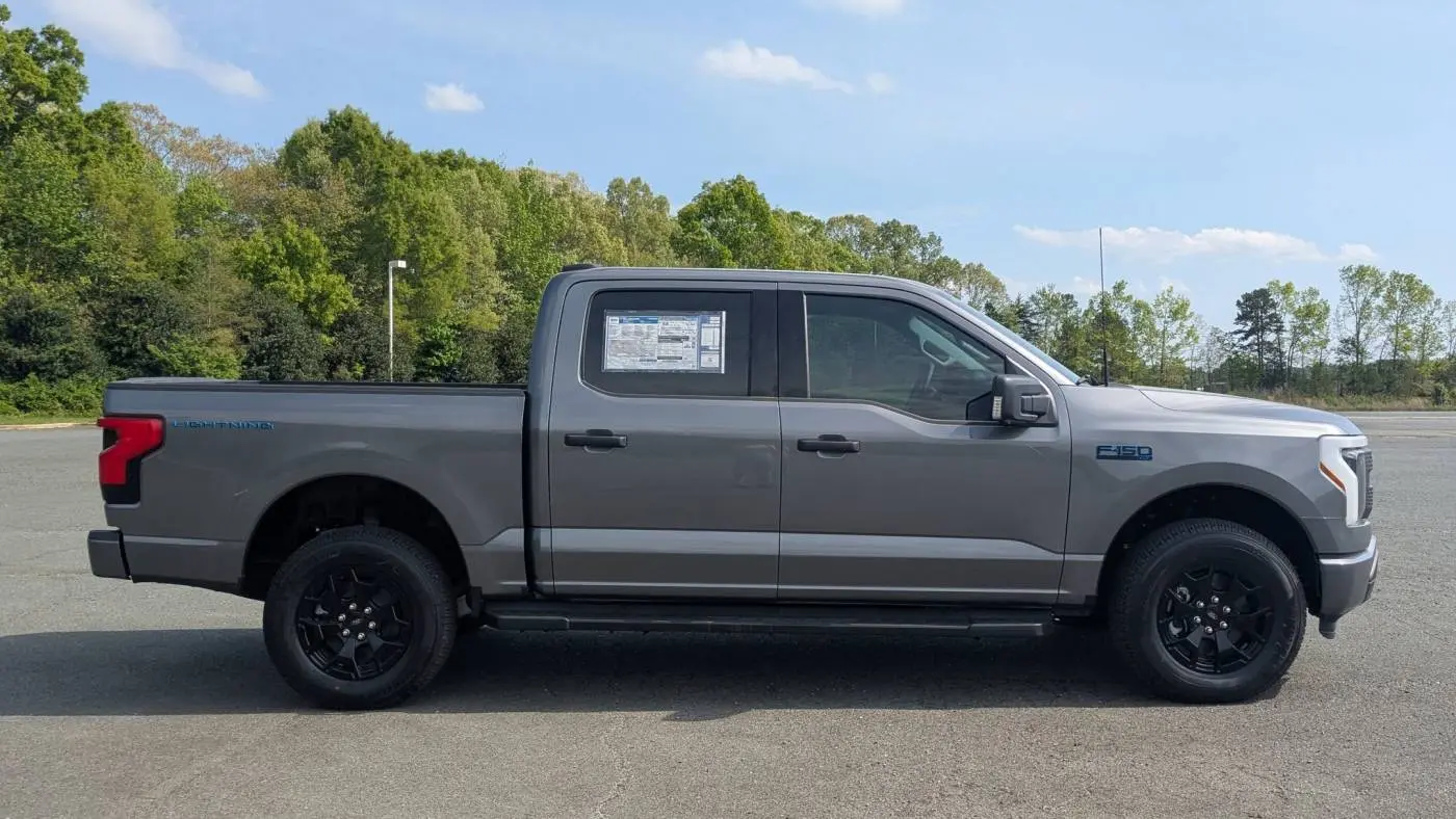 2025 Ford F-150 Lightning 1FTVW3LKXSWG00298