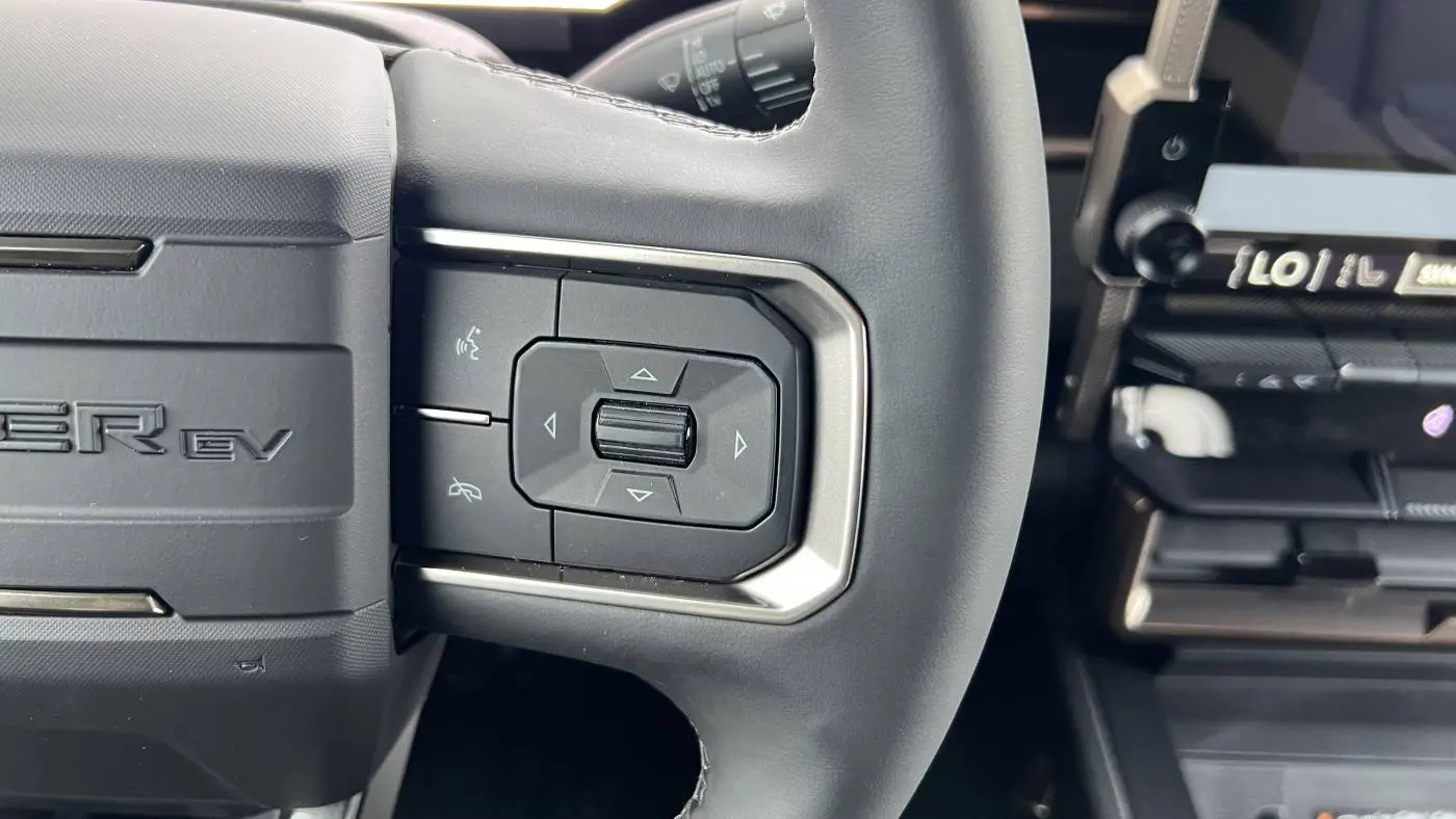 2025 GMC HUMMER EV Pickup 1GT40DDA7SU104251