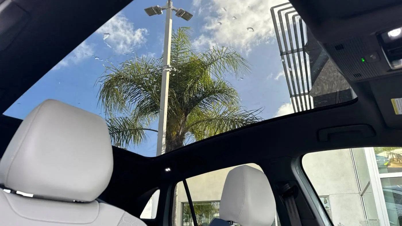 2025 Volkswagen ID.4 1V2VRPE86SC001026