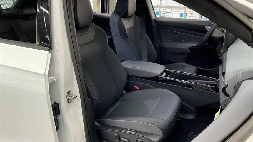 2025 Volkswagen ID.4 1V2VRPE87SC000354