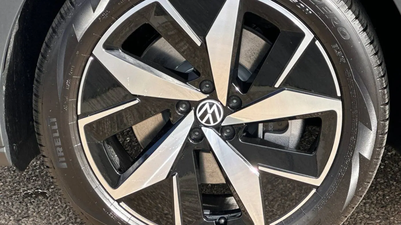 2025 Volkswagen ID.4 1V2VRPE86SC001026