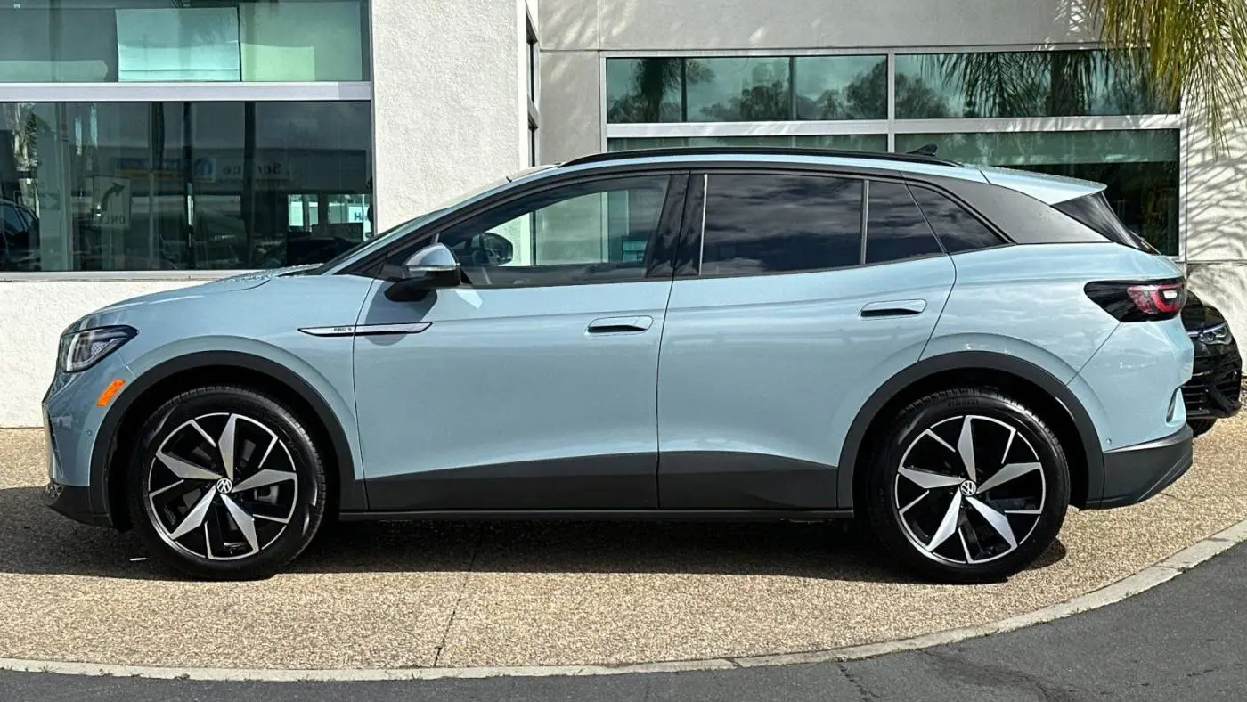 2025 Volkswagen ID.4 1V2VRPE86SC001026