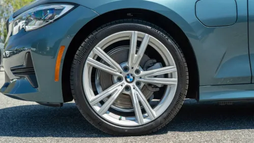 2021 BMW 3 Series - Images - 9