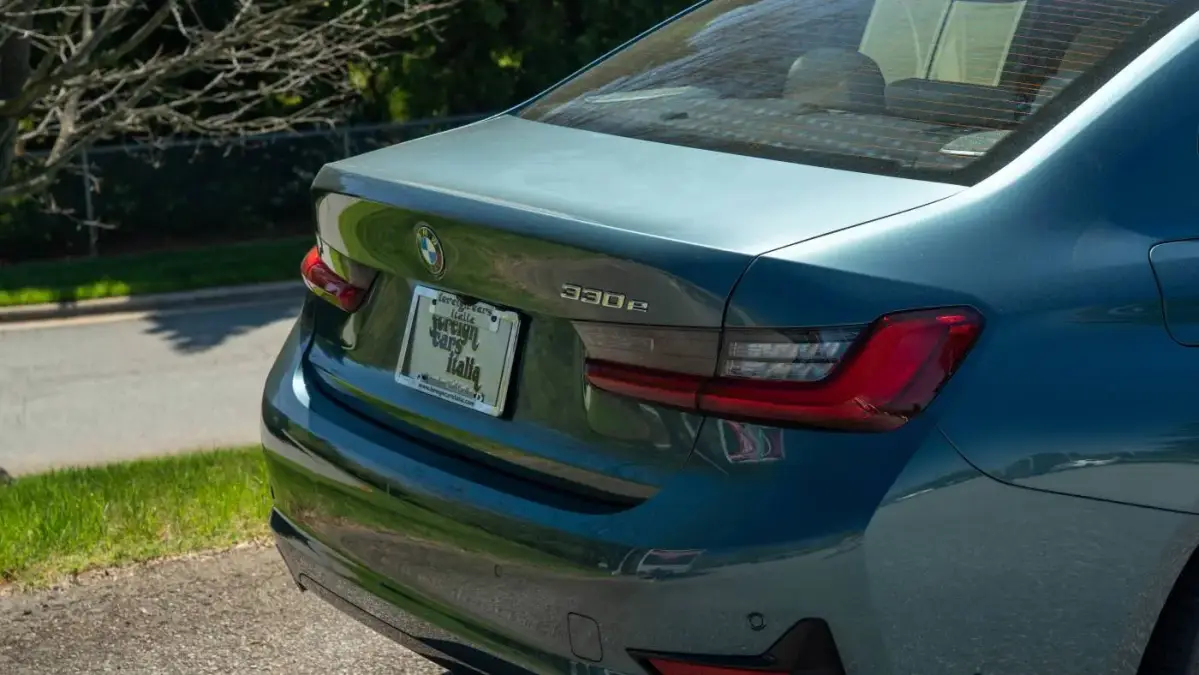 2021 BMW 3 Series - Images - 11