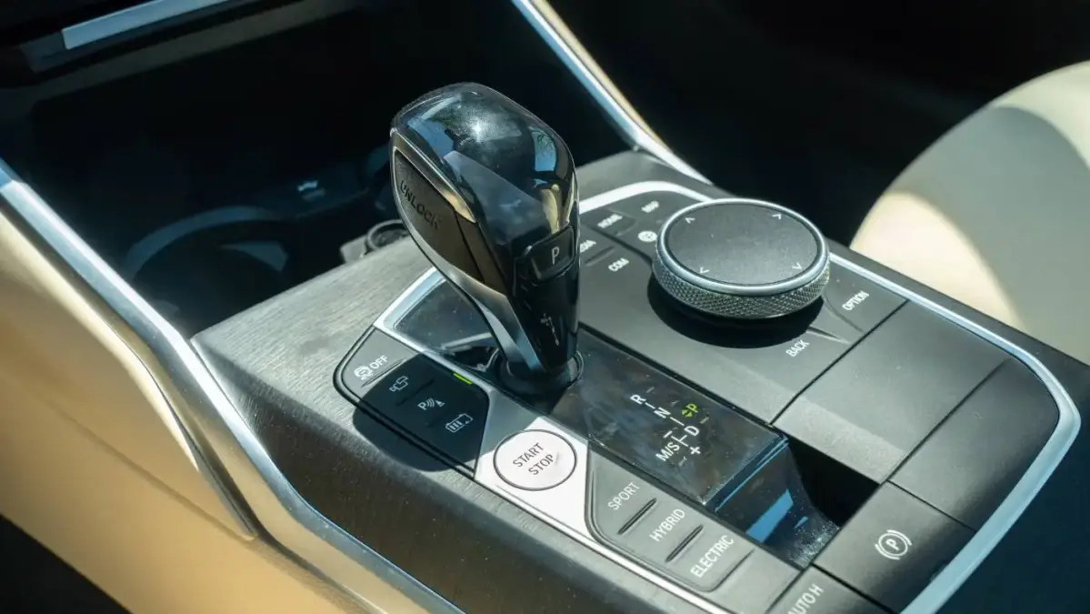 2021 BMW 3 Series - Images - 28