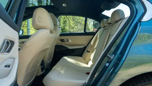 2021 BMW 3 Series - Images - 30