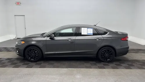 2019 Ford Fusion Energi - Images - 4