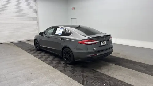 2019 Ford Fusion Energi - Images - 5
