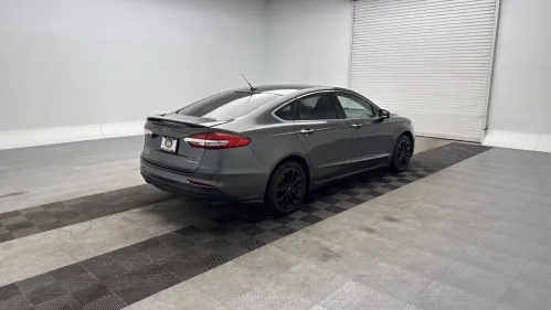 2019 Ford Fusion Energi - Images - 7