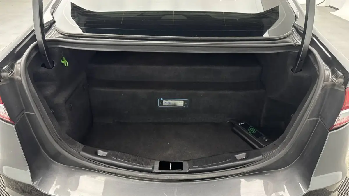 2019 Ford Fusion Energi - Images - 10