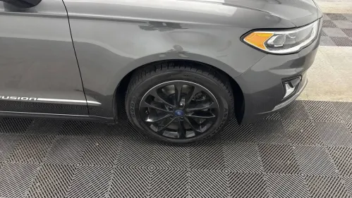 2019 Ford Fusion Energi - Images - 12