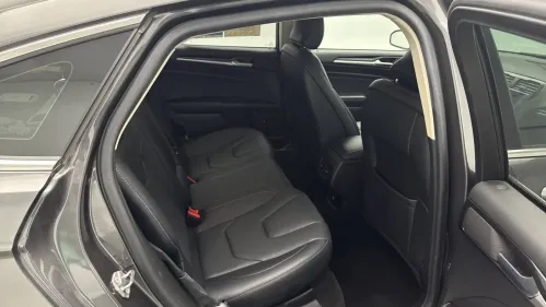 2019 Ford Fusion Energi - Images - 15