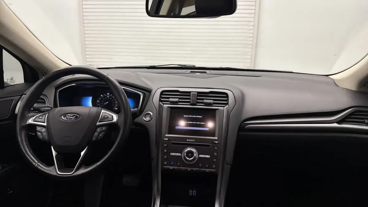 2019 Ford Fusion Energi - Images - 17