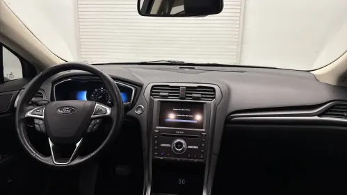 2019 Ford Fusion Energi - Images - 17