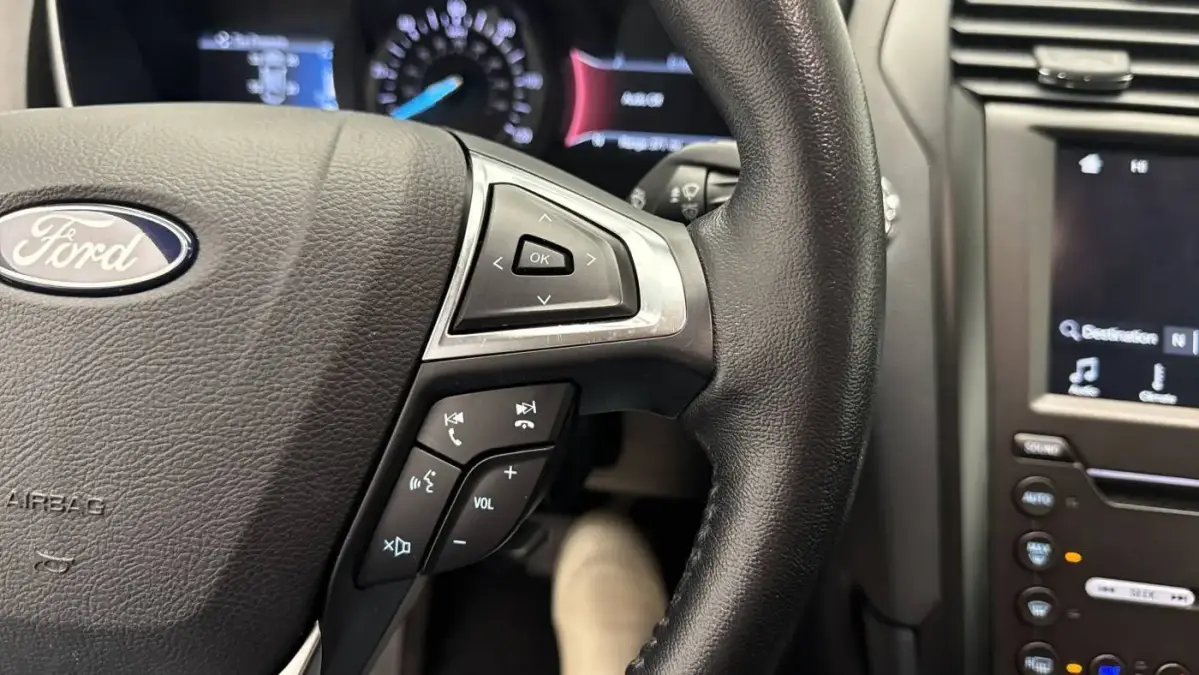 2019 Ford Fusion Energi - Images - 36