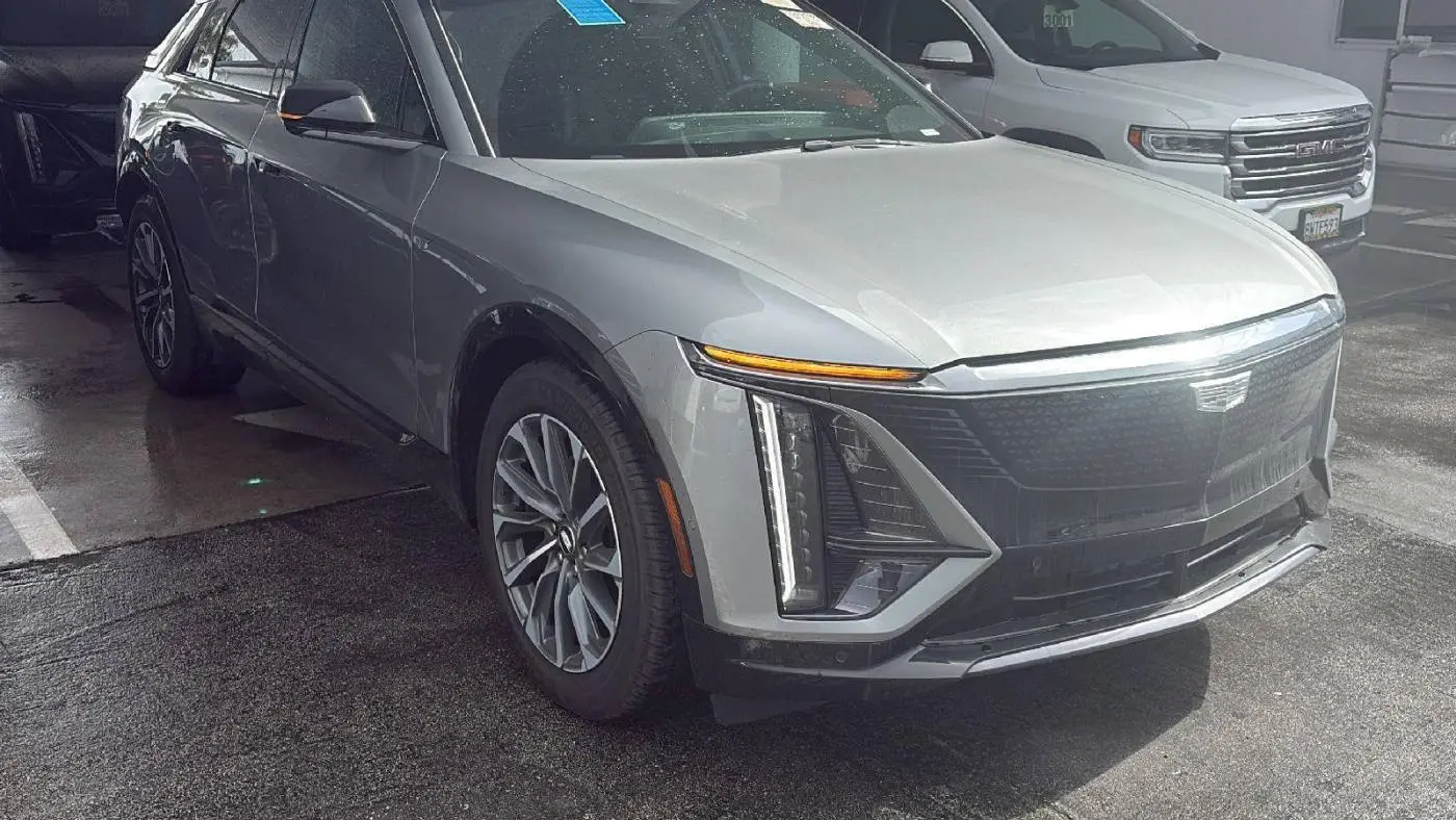2024 Cadillac Lyriq 1GYKPVRK0RZ114945