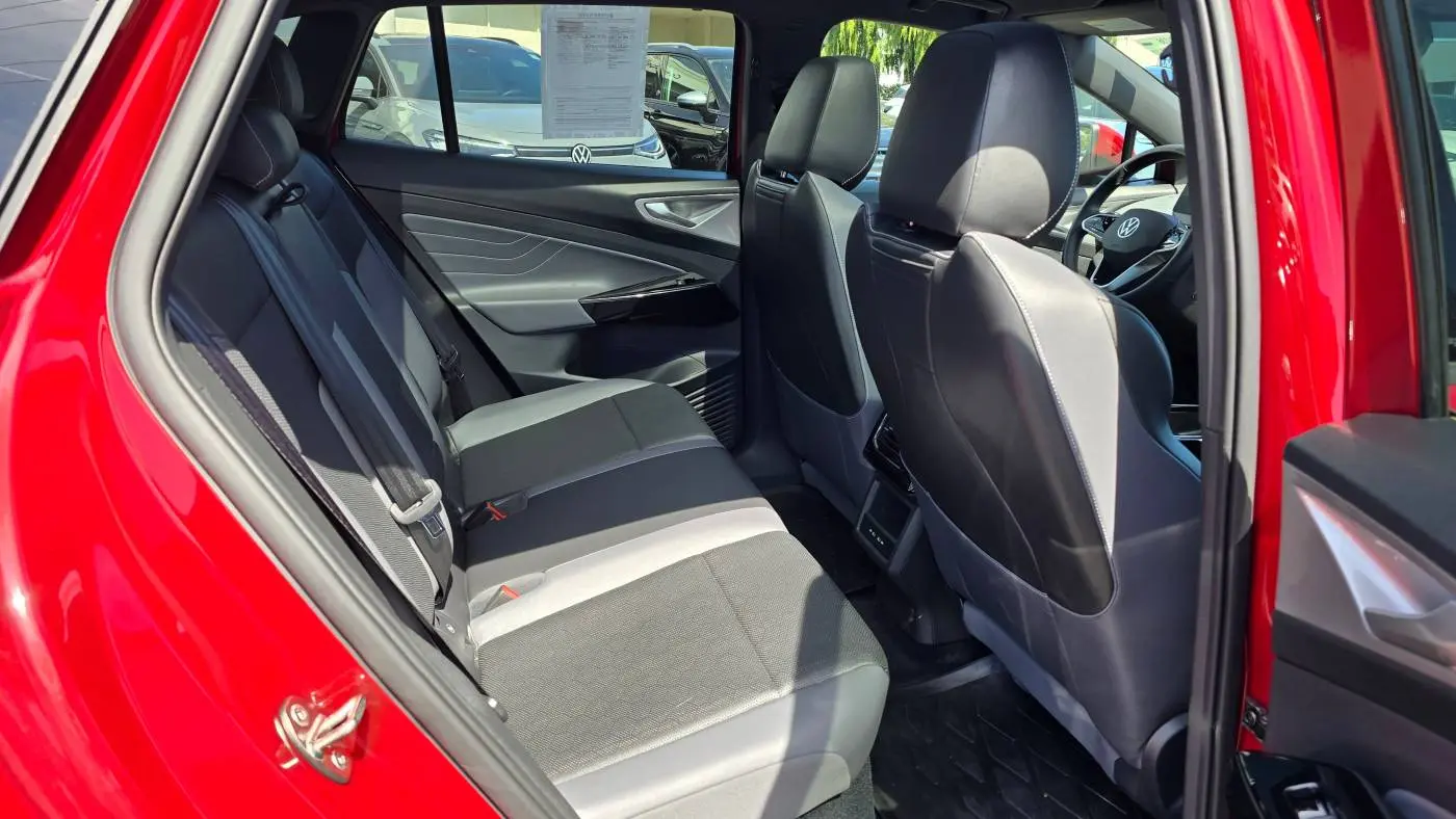 2023 Volkswagen ID.4 1V2VMPE8XPC028512