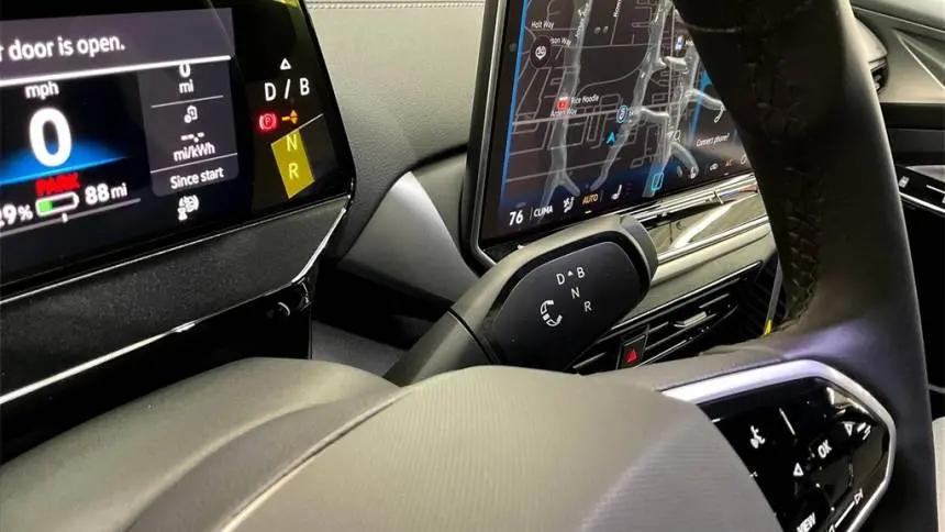 2025 Volkswagen ID.4 1V2DSPE80SC004195