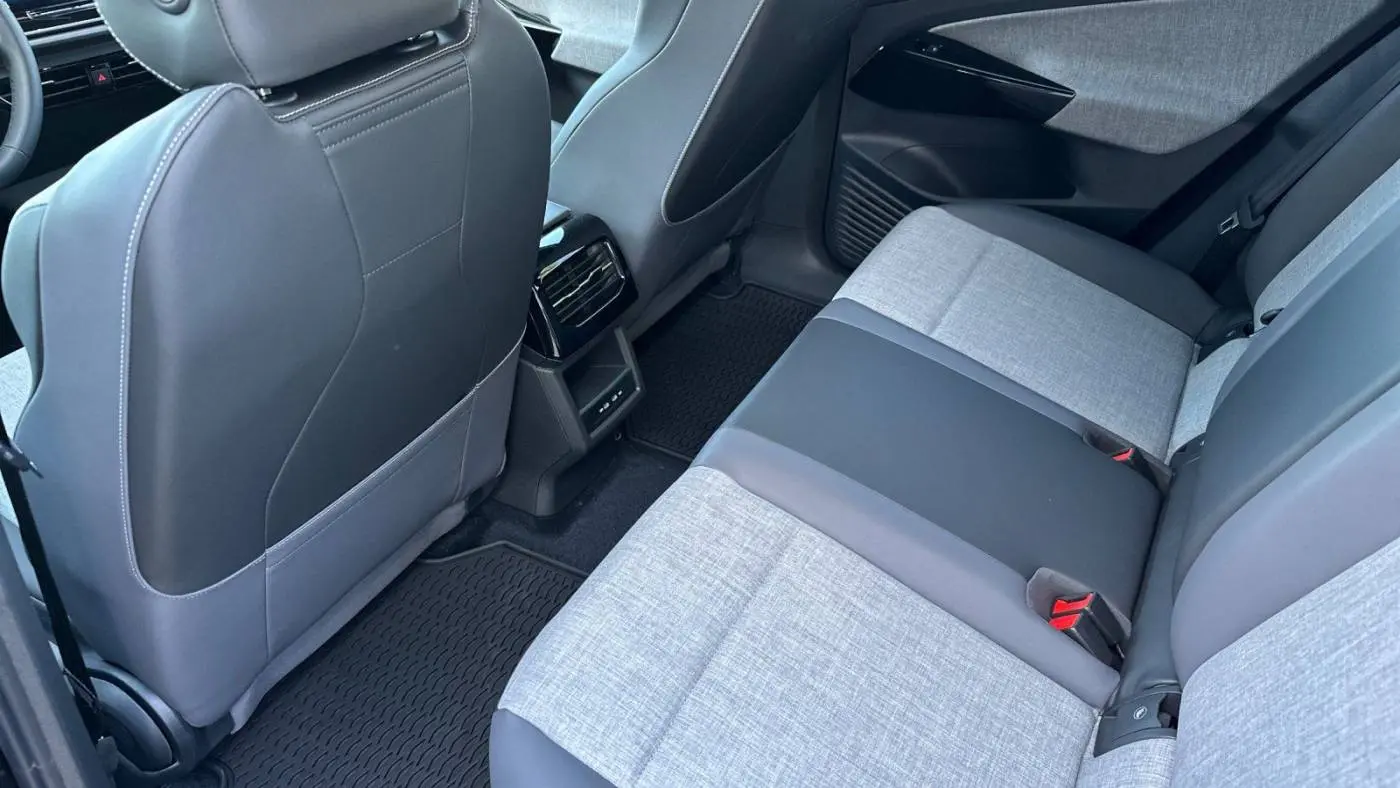 2025 Volkswagen ID.4 1V2CRPE80SC002177