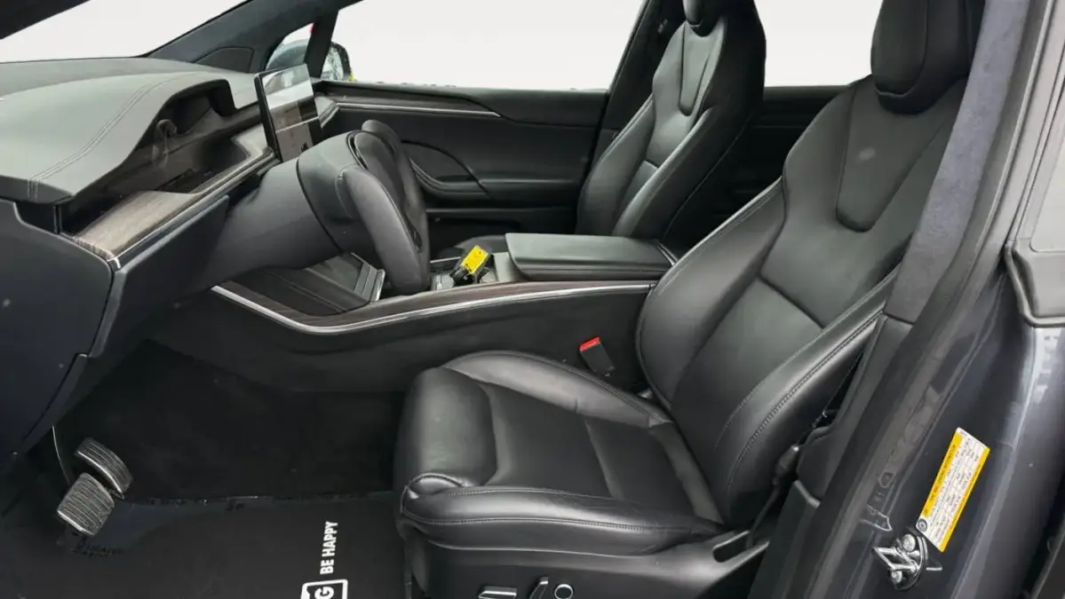 2022 Tesla Model X - Images - 10
