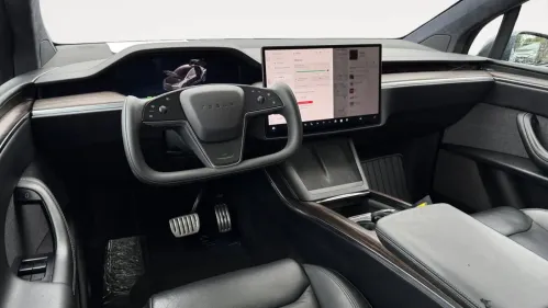 2022 Tesla Model X - Images - 15