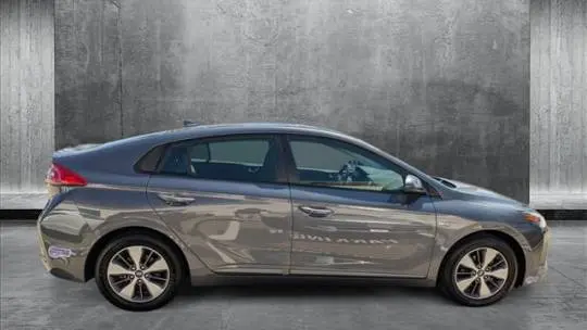 2019 Hyundai IONIQ KMHC65LD1KU162086