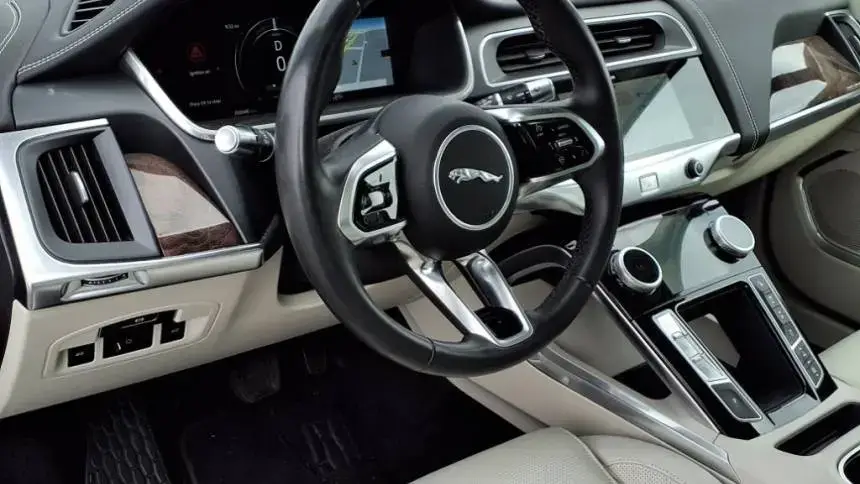 2019 Jaguar I-Pace - Images - 3