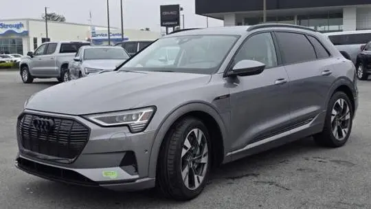 2023 Audi e-tron WA1AAAGE1PB013356
