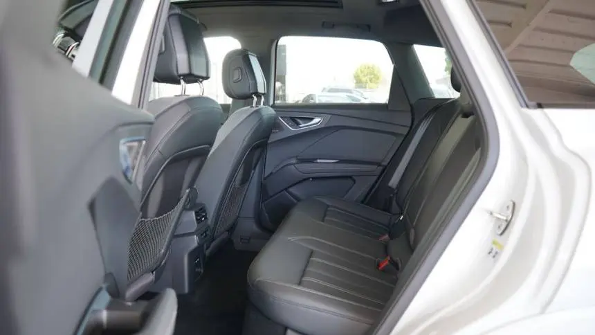 2025 Audi Q4 e-tron WA1B5BFZ8SP041685