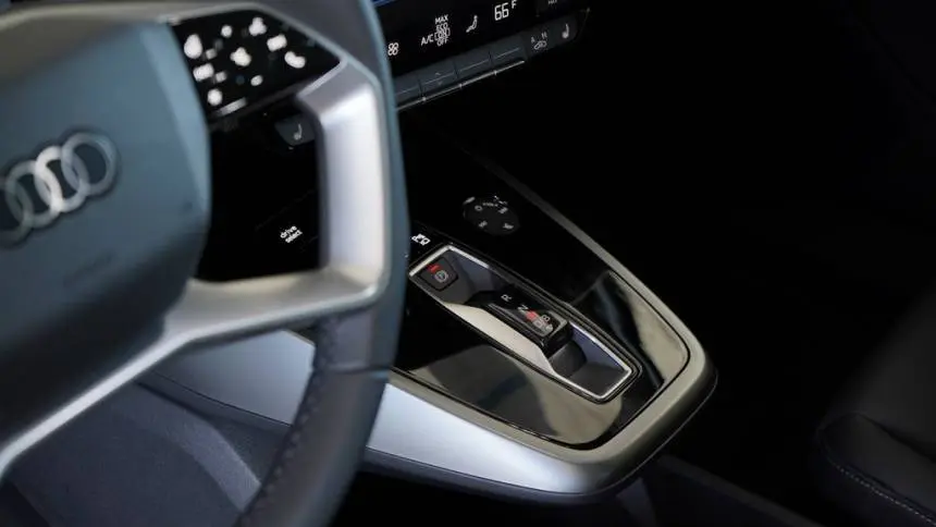 2025 Audi Q4 e-tron WA1B5BFZ8SP041685