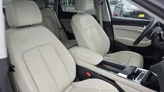 2023 Audi e-tron WA1AAAGE1PB013356