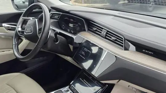 2023 Audi e-tron WA1AAAGE1PB013356