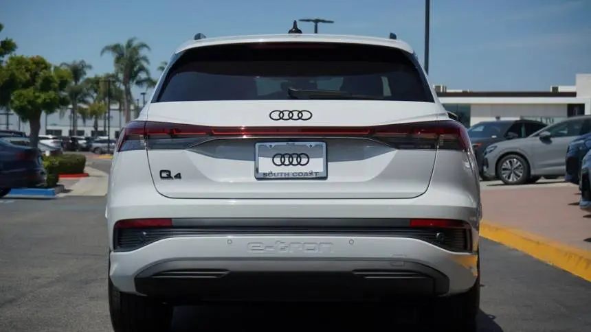 2025 Audi Q4 e-tron WA1B5BFZ8SP041685