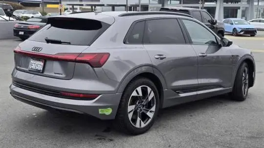 2023 Audi e-tron WA1AAAGE1PB013356